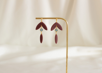 Burgundy leaf