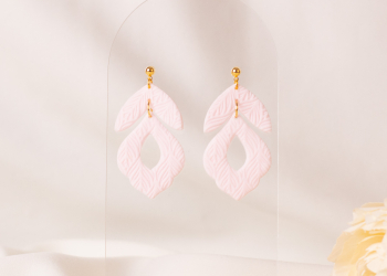 Light pink earrings
