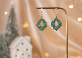 Sparkly green earrings